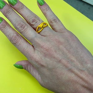 Anel nó resina yellow