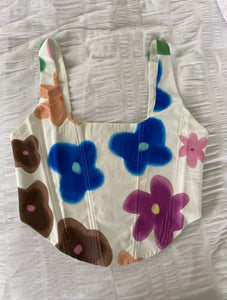 Top corset flower